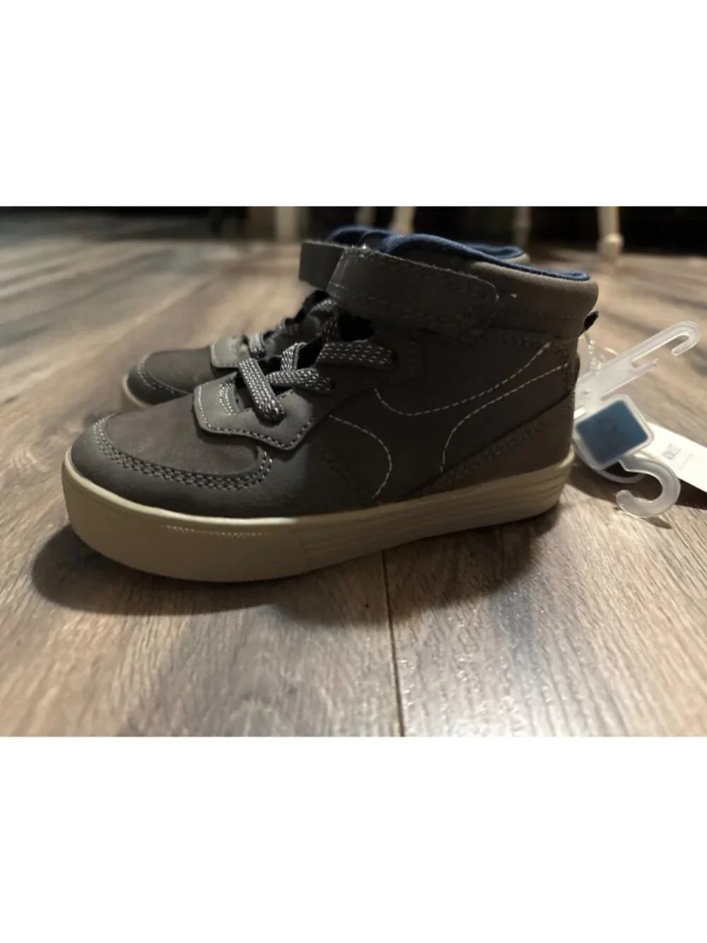 OshKosh Bgosh Kids Grey High-Top Sneakers Size 8 Wipe-Away Tech Easy-Clean Casua